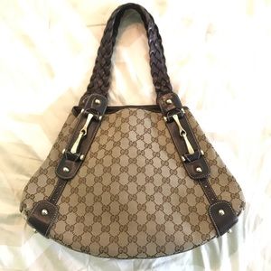 Gucci Pelham Hobo Bag in Great Condition